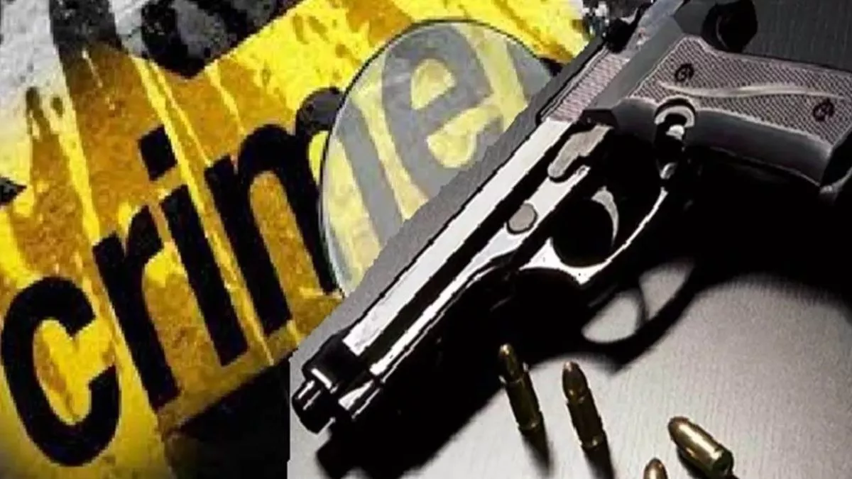 सनसनी: नशे के आदी युवक से एक अवैध राइफल व एक बंदूक बरामद, पिता ने की थी शिकायत