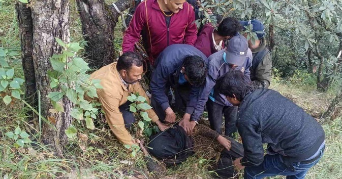 खा़स ख़बर: भालू के हमले से घायल महिला जंगल में मिली, बीते रोज से थी लापता