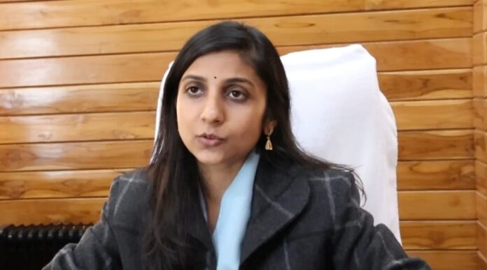 तैयारी: शीतलहर व बर्फबारी के कारण न हो जनजीवन प्रभावित, डीएम स्वाति भदौरिया के निर्देश