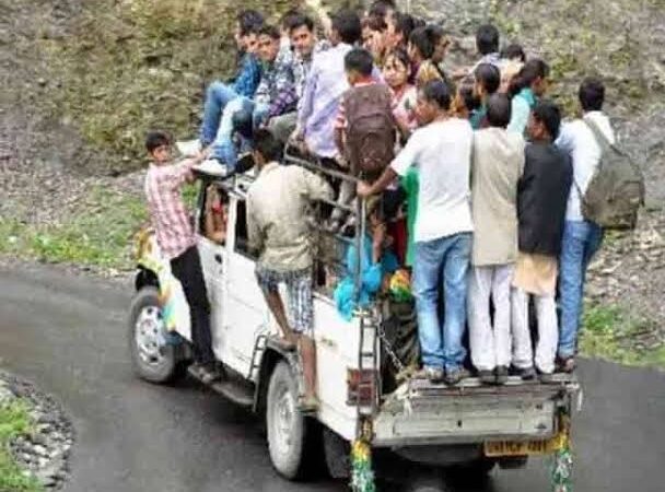 बेलगाम : जौनसार क्षेत्र की सड़कों पर नहीं रुक रही ओवरलोडिंग, लोगों की जान से खिलवाड़