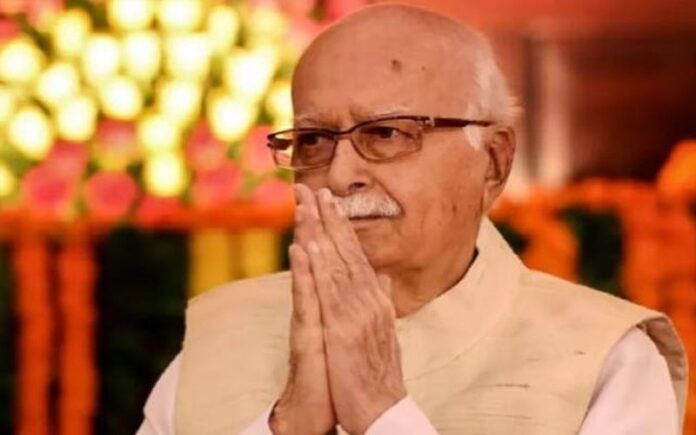 98 साल के हुए आडवाणी