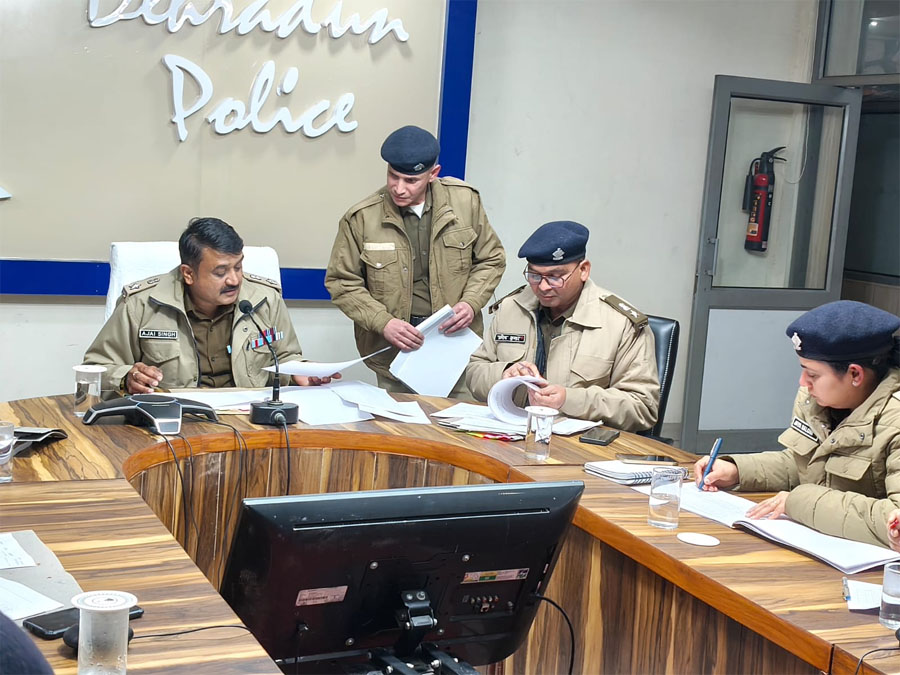 एसएसपी देहरादून ने जनपद के समस्त राजपत्रित अधिकारियों के साथ की गोष्ठी