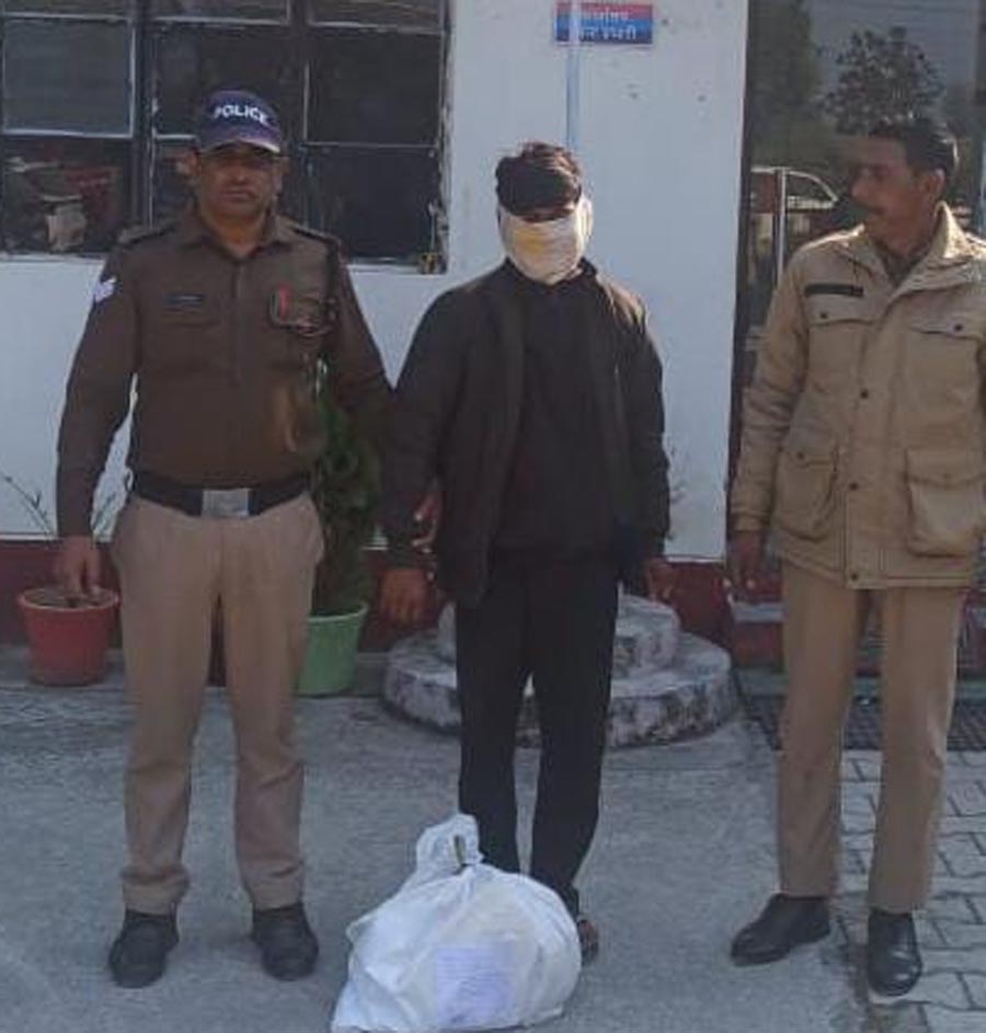 चोरी की घटना का दून पुलिस ने किया खुलासा