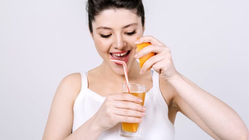 सावधान: सर्दियों में फलों का जूस पीने से हो सकते हैं ये 5 दुष्प्रभाव, जानें कैसे…