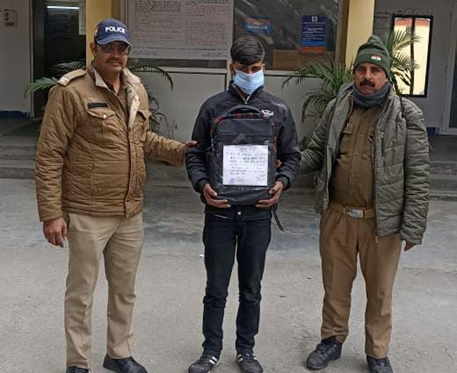 चोरी की घटना का खुलासा, 2 लैपटॉप बरामद