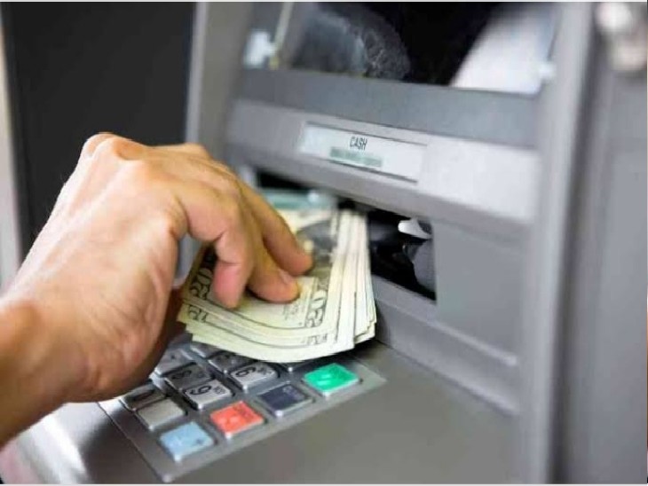 महंगी गलती: पैसे लेने एटीएम भेज दिया पोते को, मदद के बहाने बदमाश ने उड़ा दिए हजारों रुपये