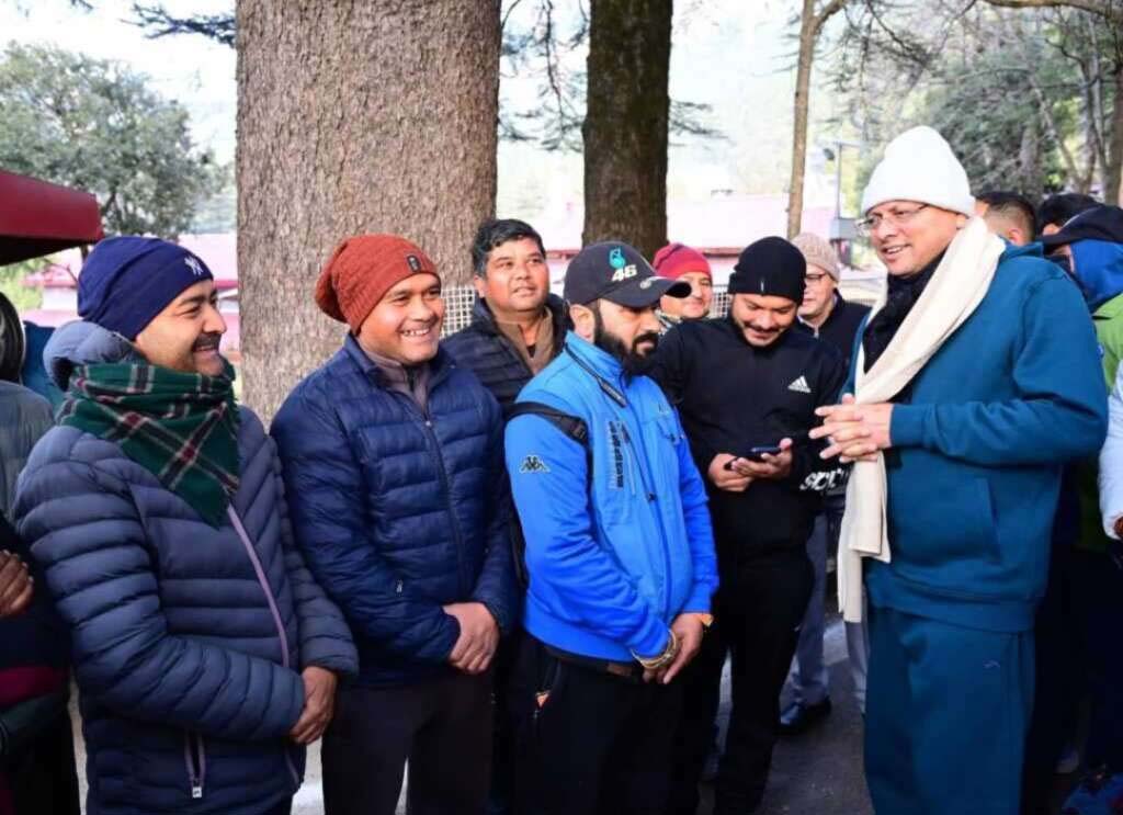 रूबरू: मॉर्निंग वॉक में जनता के बीच पहुंचकर धामी ने सुनीं समस्याएं, व्यवस्थाओं का लिया जायजा