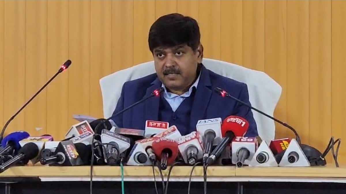 राज-काज: अब अटल आयुष्मान योजना इंश्योरेंस मोड पर व गोल्डन कार्ड योजना हाइब्रिड मोड में होगी संचालित