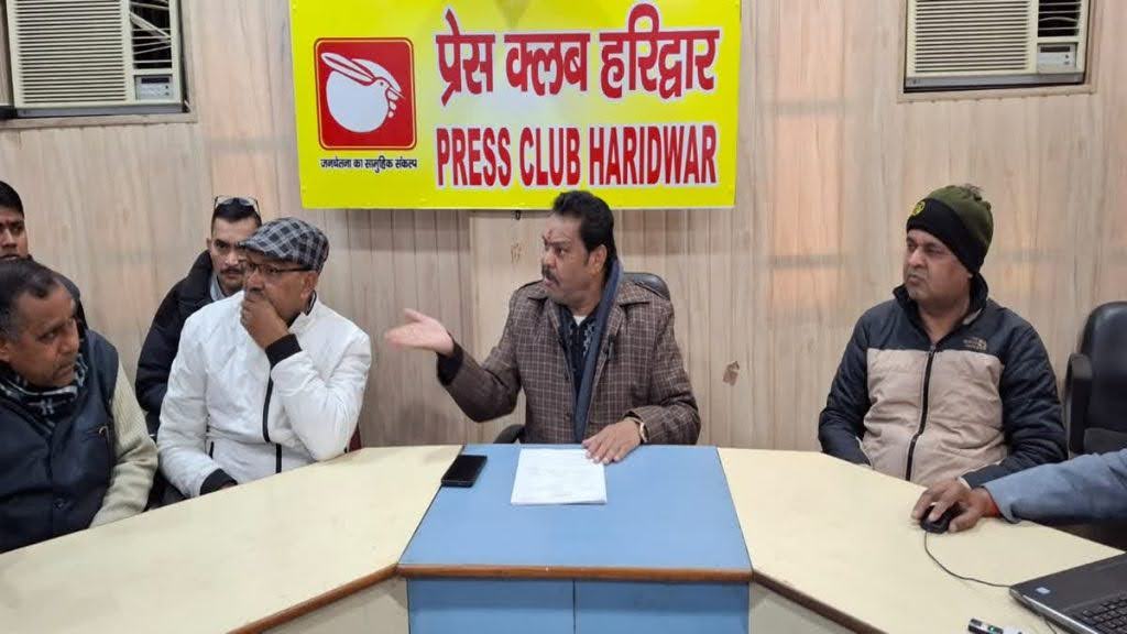पलटवार: पूर्व विधायक सुरेश राठौर ने उर्मिला सनावर पर लगाया ब्लैकमेलिंग का आरोप