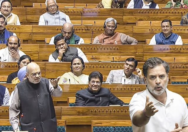 मुद्दा: संसद में चुनाव सुधार अर्थात ‘वोट चोरी’ पर विपक्ष के सवालों का ज़वाब कौन देगा?