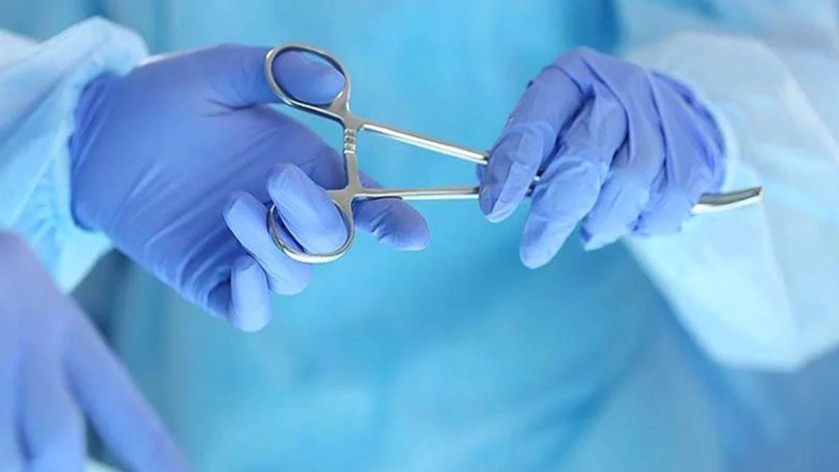 हुनर: मेडिकल कॉलेज में डॉक्टरों ने तीन साल की बच्ची के गले से सिक्का निकालकर बचाई जान