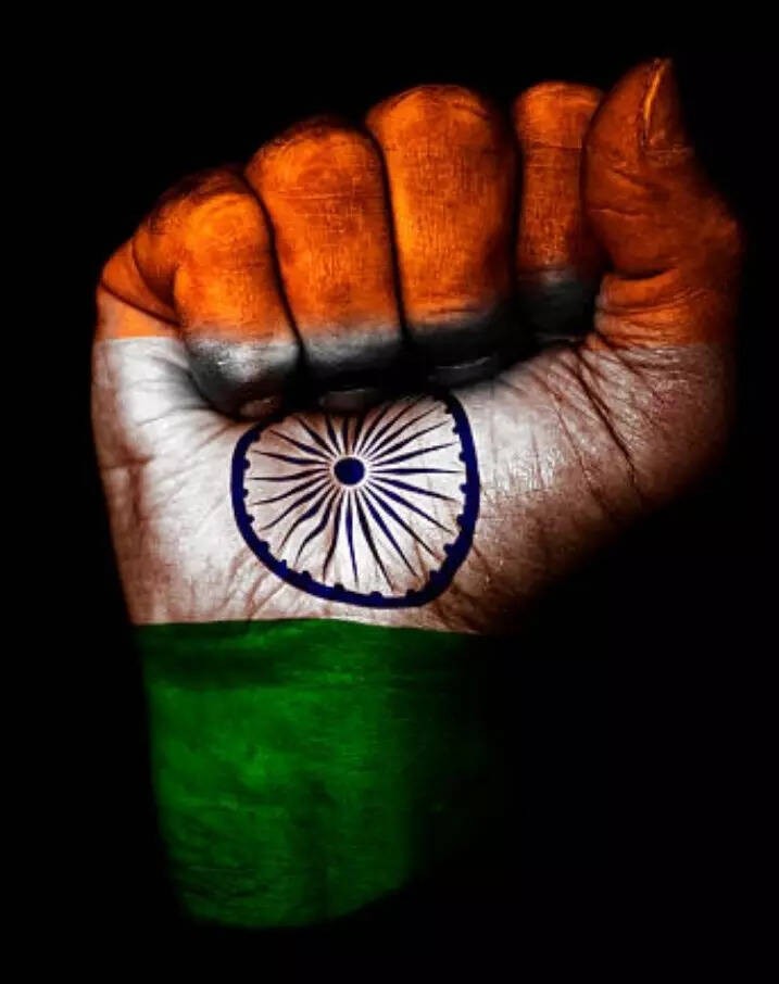 गणतंत्र दिवस: सत्ता की लालसा के साये में गौण होते गण और शक्तिशाली होते तंत्र का पर्व