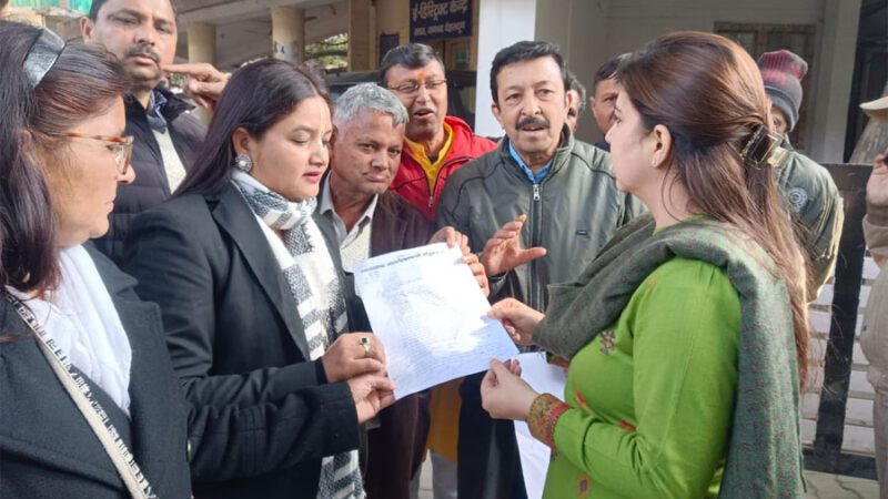 उत्तराखण्ड आन्दोलनकारी संयुक्त परिषद का मुख्यालय पर प्रर्दशन
