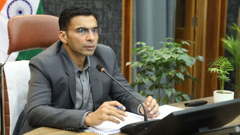 सौगात: जिलाधिकारी सविन बंसल के प्रयासों से त्यूनी को मिली आधुनिक लाइब्रेरी