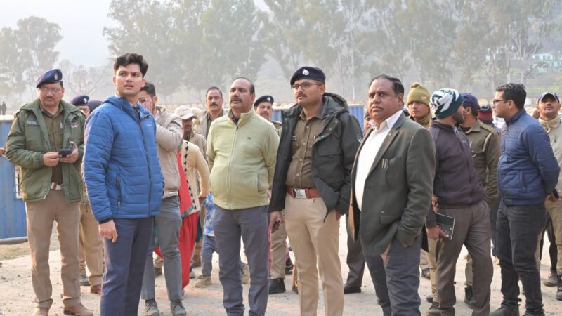 सख़्त रुख: अराजकता फैलाने वालों पर प्राथमिकी होगी दर्ज़ ; डीएम प्रतीक जैन की दो टूक