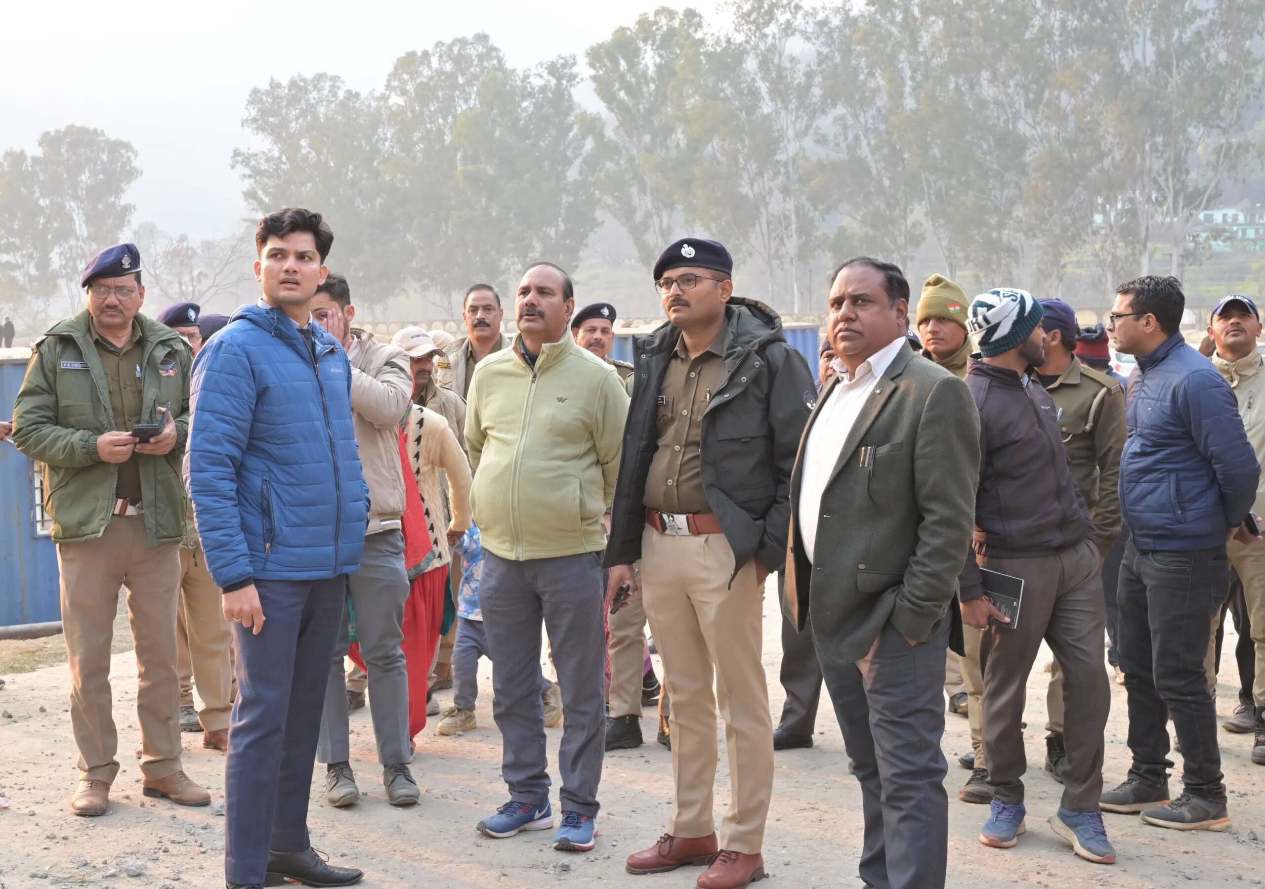 सख़्त रुख: अराजकता फैलाने वालों पर प्राथमिकी होगी दर्ज़ ; डीएम प्रतीक जैन की दो टूक