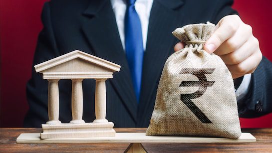 अजब कारनामा: खाता हल्द्वानी के युवक का, बैंक वालों ने लोन दे दिया पिथौरागढ़ वाले को   