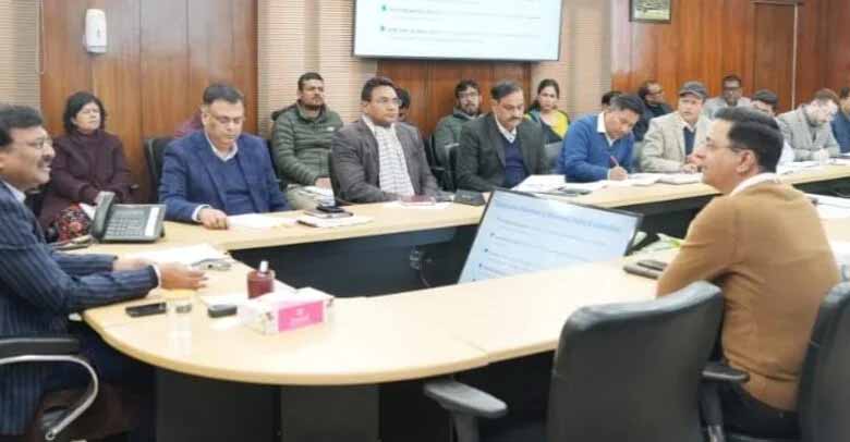 राज-काज: आवारा पशुओं को लेकर मुख्य सचिव आनन्द बर्द्धन ने ली सम्बन्धित विभागों की बैठक
