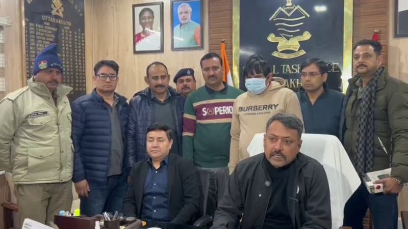 बड़ा खुलासा: उत्तराखंड में फर्जी शस्त्र लाइसेंस रैकेट का एसटीएफ ने किया भंडाफोड़
