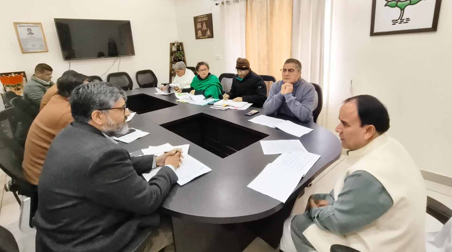 राज-काज: उत्तराखंड में गठित होंगी 4 हजार पैक्स समितियां; समीक्षा बैठक में मंत्री डॉ धन सिंह रावत का ऐलान