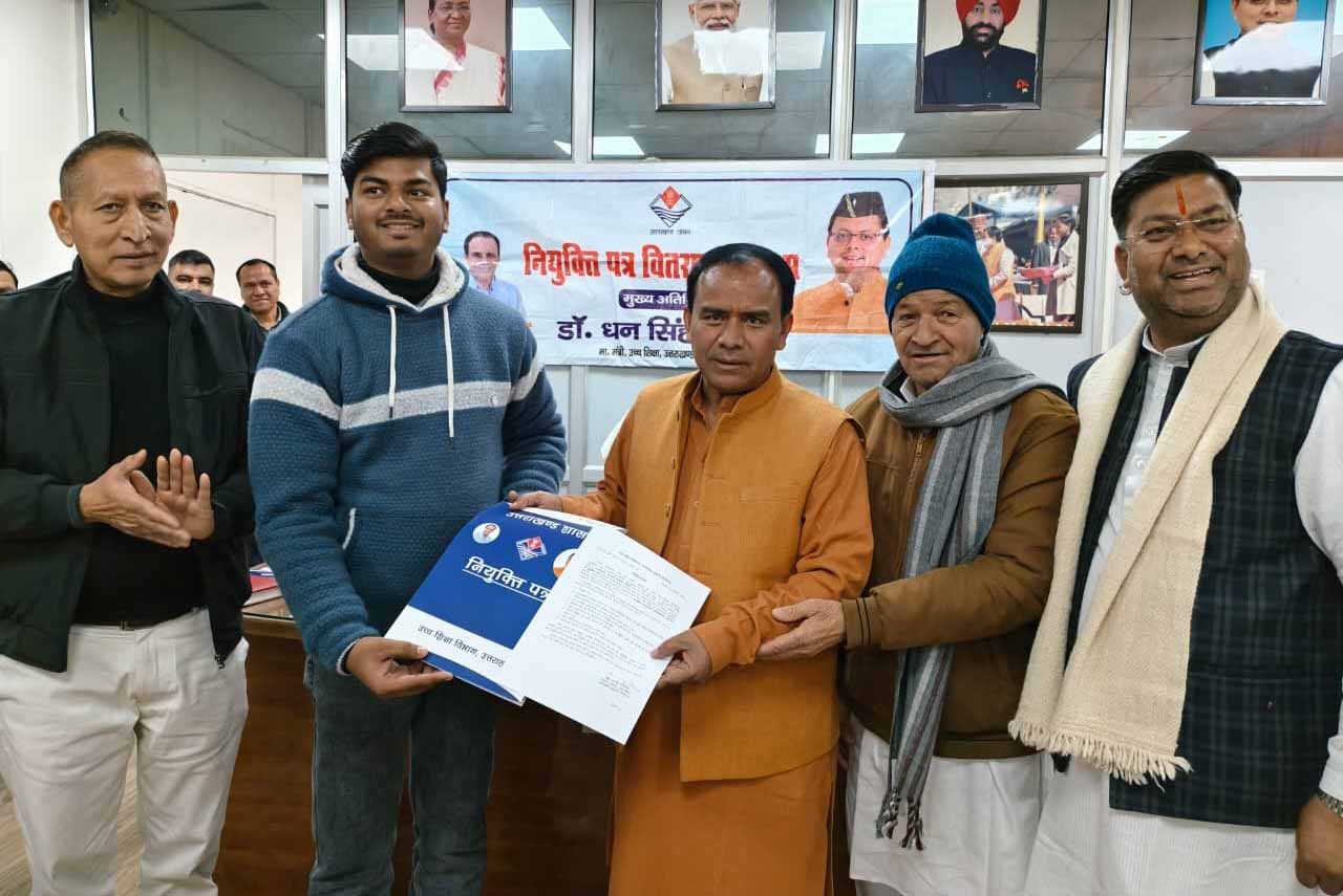 राज-काज: उच्च शिक्षा विभाग को मिले 10 और प्रयोगशाला सहायक, विभागीय मंत्री डॉ. रावत ने वितरित किये नियुक्ति पत्र