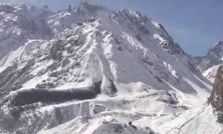 अवरोध: बर्फबारी की वजह से आदि कैलाश यात्रा मार्ग बंद, पंचाचूली पर्वत के दर्शन कर लौटे पर्यटक