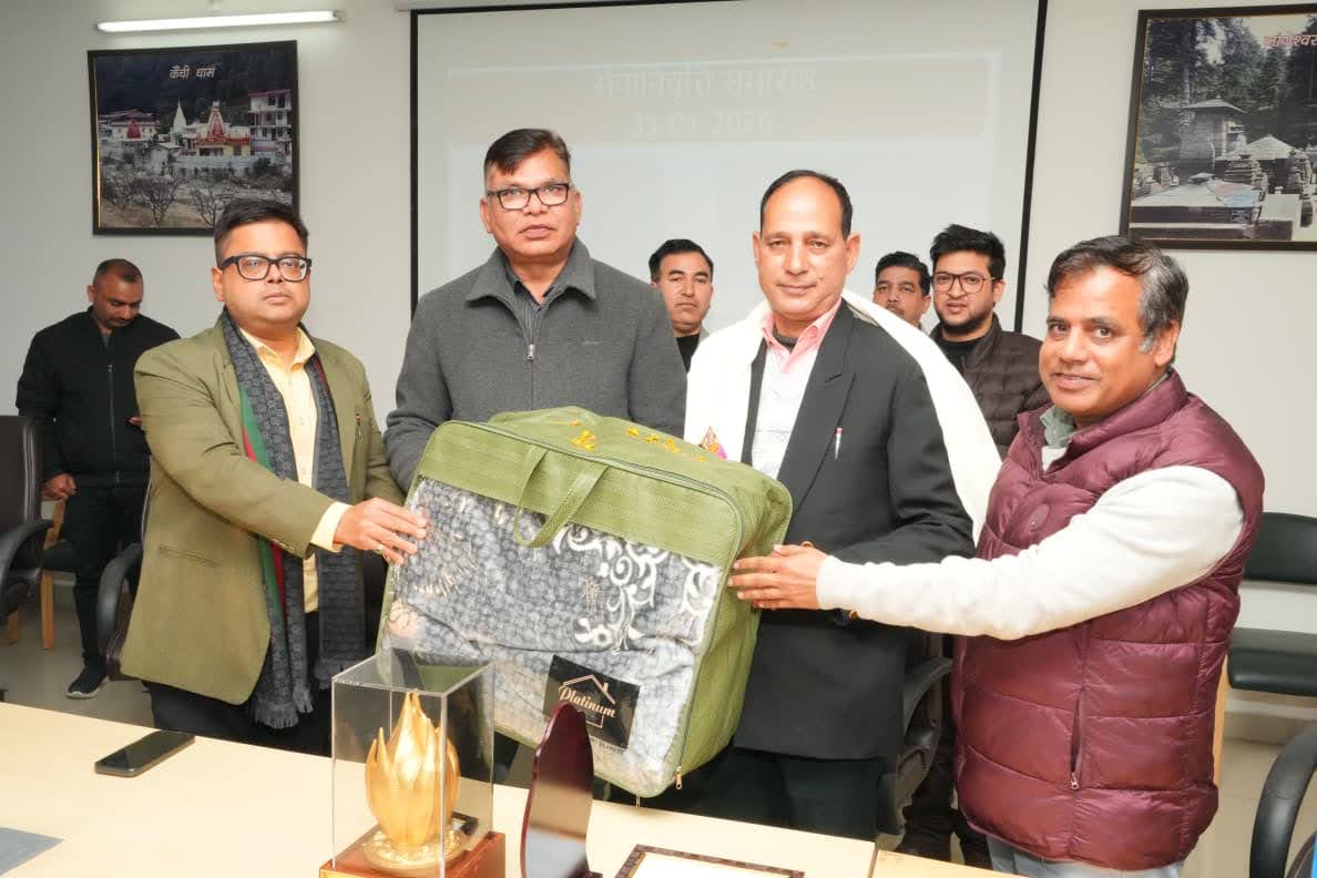 आयोजन: सूचना विभाग से सेवानिवृत्त हुए मुख्य प्रशासनिक अधिकारी व वरिष्ठ प्रशासनिक अधिकारी को दी गई भावभीनी विदाई 