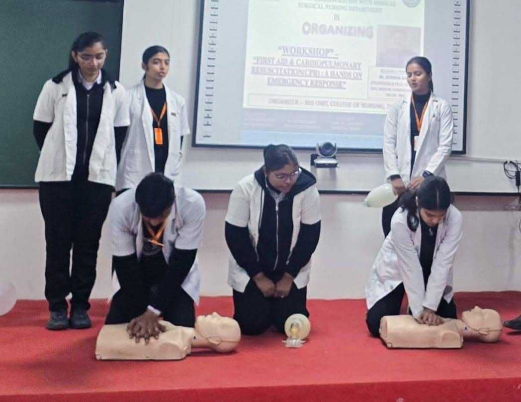 टीएमयू: नर्सिंग छात्रों को हार्ट अटैक में बचाव की दी गई सीपीआर की ट्रेनिंग