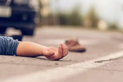 हादसा: ट्रक की टक्कर से बाइक सवार अधेड़ की मौत, फरार चालक की तलाश में जुटी पुलिस