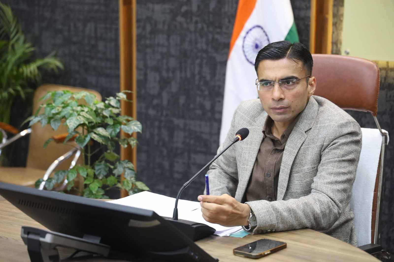 चारधाम यात्रा में ‘अतिथि देवो भवः’ के भाव से होगा श्रद्धालुओं का भव्य स्वागतः डीएम 