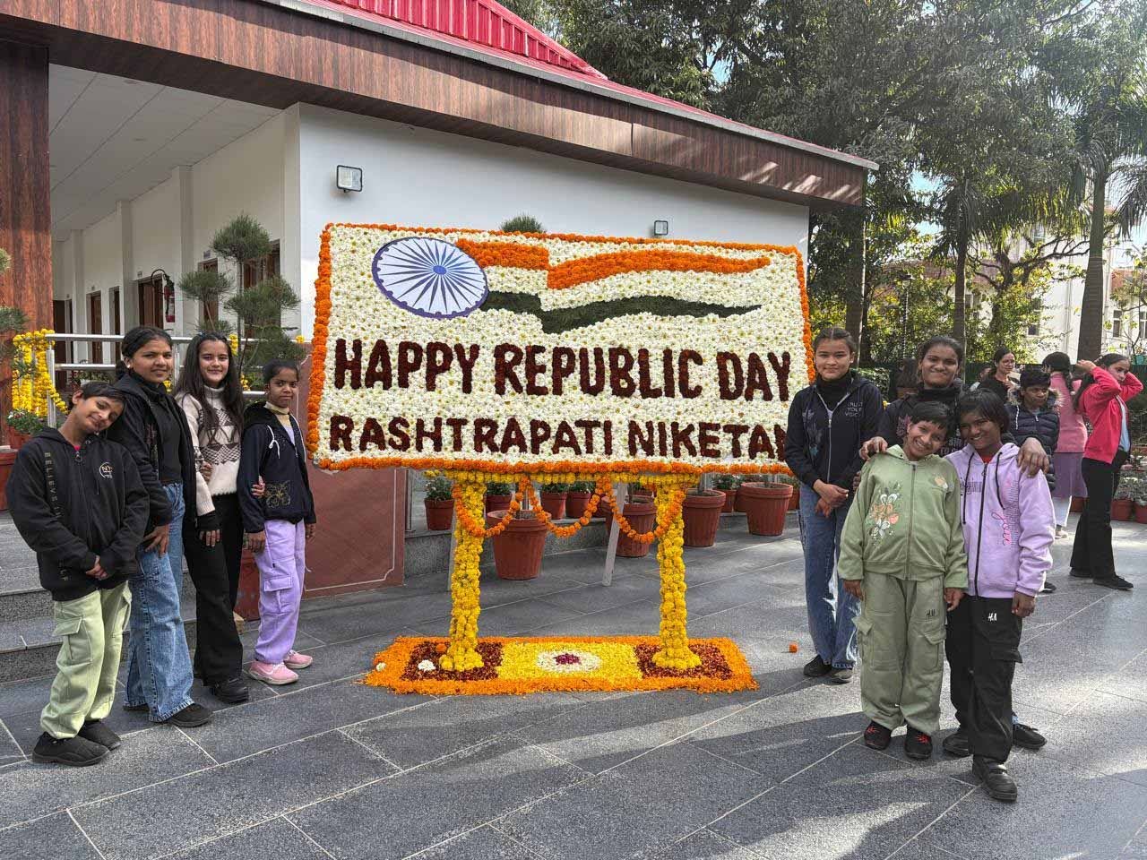 जायज़ा: डीएम सविन बंसल के प्रयासों से संरक्षण गृह की संवासिनियों व बालिकाओं की विशेष एक्सपोजर विजिट