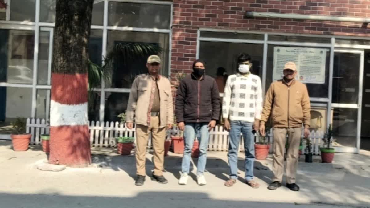 शिकंजा: कोल्ड ड्रिंक में नशीला पदार्थ पिलाकर सामूहिक दुष्कर्म करने के दो आरोपी गिरफ्तार