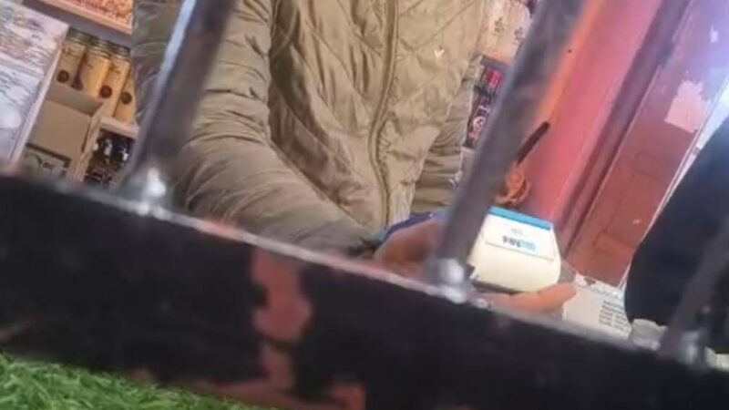 बेख़ौफ़: आस्था के रास्ते पर शराब की लूट, वायरल वीडियो में काकड़ागाड़ ठेके पर ओवररेटिंग का खेल बेनकाब