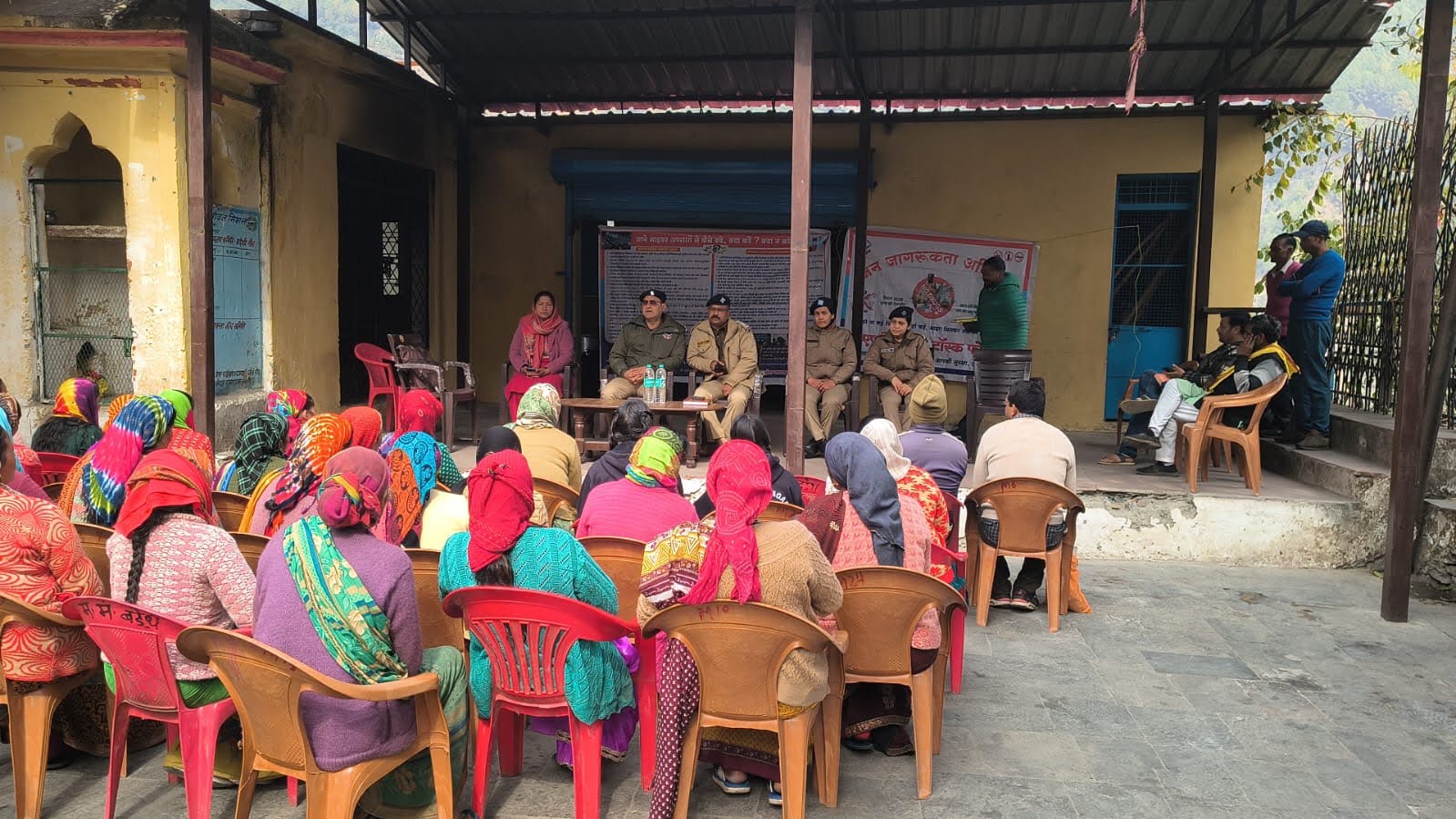 संवाद: पुलिस उपाधीक्षक विकास पुंडीर ने शुरू किया ‘पुलिस जनता के द्वार’ अभियान