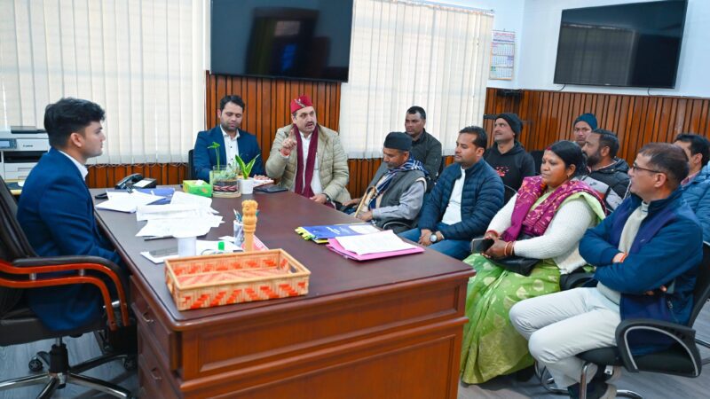 भरोसा: डीएम के आश्वासन के बाद बधाणीताल-भुनालगांव मोटरमार्ग को लेकर प्रस्तावित अनशन स्थगित
