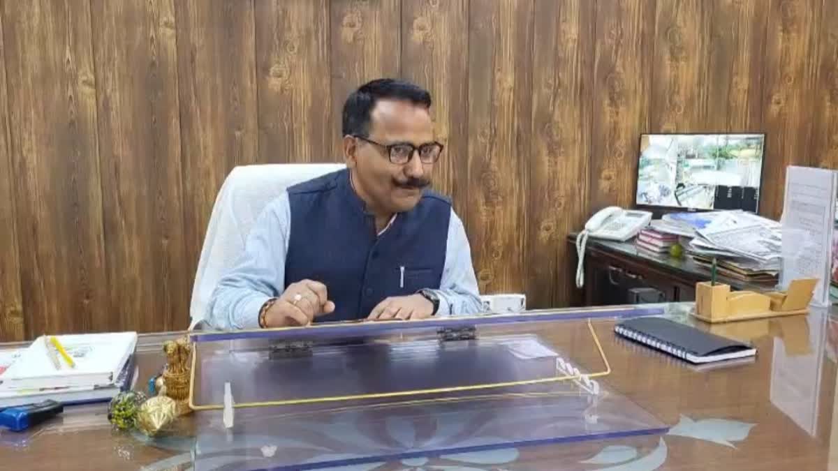 एक्शन: नैनीताल में 35 शस्त्र लाइसेंस निरस्त, डीएम ने यूआईएन पंजीकरण न करने पर की कार्रवाई