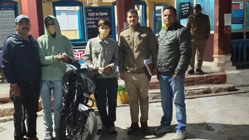कामयाबी: पुलिस के हत्थे चढ़े मोटरसाइकिल सवार दो नशा तस्कर गिरफ्तार, 4.82 लाख की स्मैक बरामद