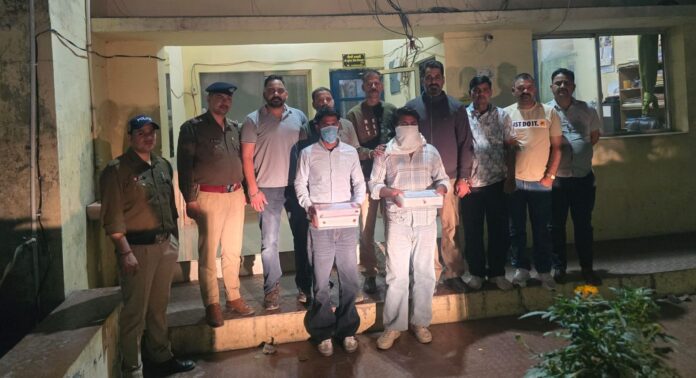 दो फरार कुख्यात बदमाश गिरफ्तार,आरोपियों पर हत्या के प्रयास के 6 मामले दर्ज