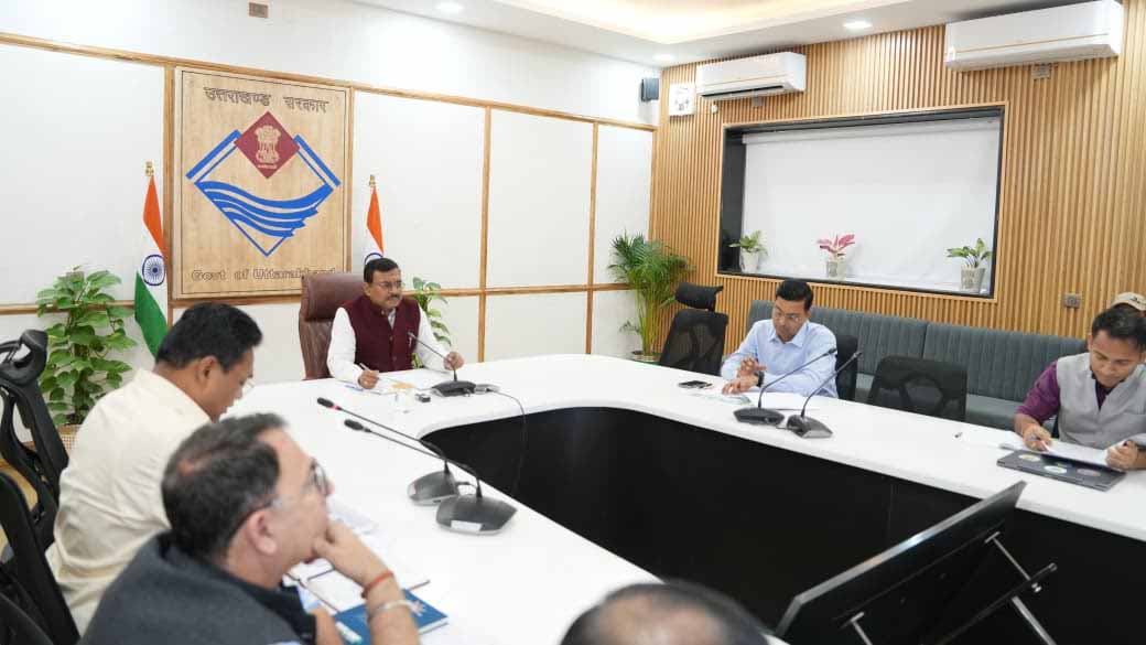 सीएस ने ली व्यय वित्त समिति की बैठक 