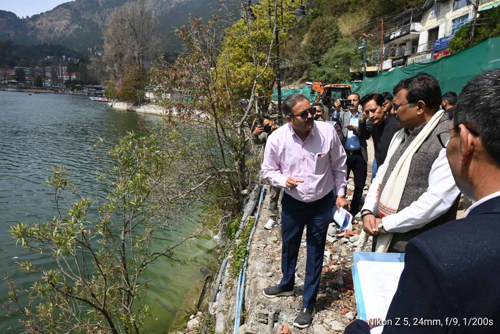 सीएस ने किया भवाली-रातिघाट बाईपास, श्री कैंचीधाम मंदिर में निर्माण कार्यों का स्थलीय निरीक्षण