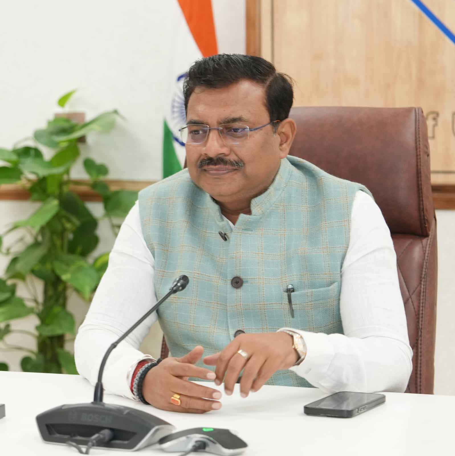 सीएस ने दिया जल संरक्षण और पारंपरिक स्रोतों के पुनर्जीवन पर जोर