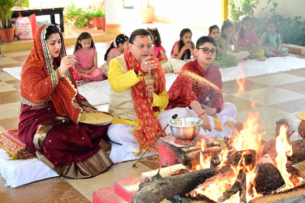 उत्तराखंड में दुर्गा अष्टमी पर कन्याओं का पूजन