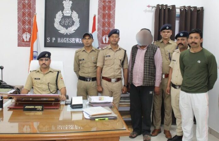 जिलेटिन की 104 छड़ों के साथ एक गिरफ्तार