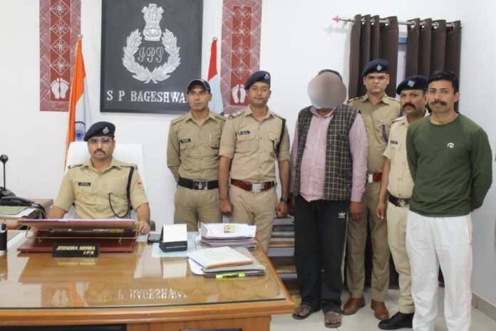 जिलेटिन की 104 छड़ों के साथ एक गिरफ्तार