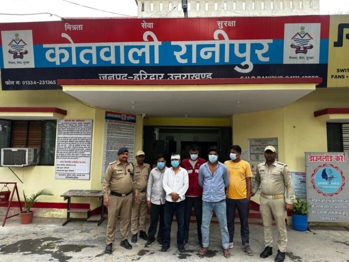 होटल में डीजे को लेकर मारपीट, डीजे वाले बाबू’ सहित 5 हिरासत में