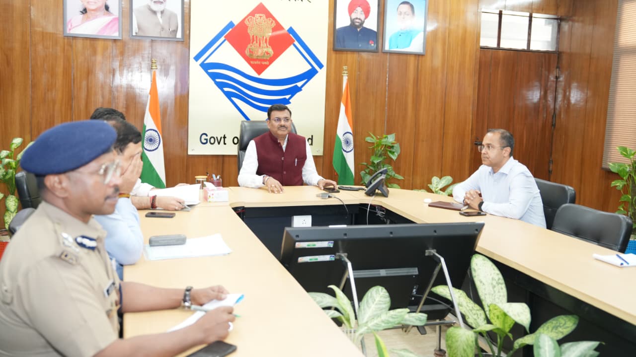 दून में लॉ एंड ऑर्डर को लेकर मुख्य सचिव सख्त