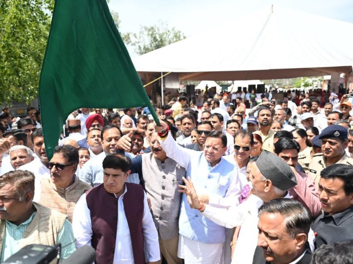 राज-काज: मुख्यमंत्री ने ऋषिकेश से चार धाम जाने वाली बसों को हरी झंडी दिखाकर किया रवाना  