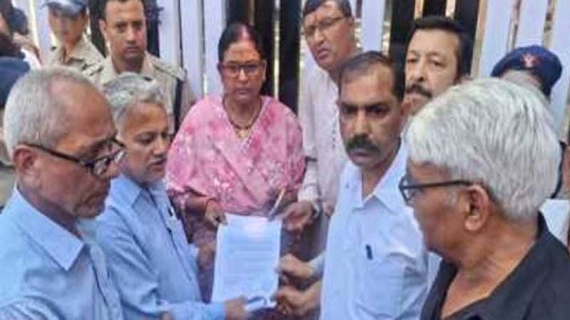 आक्रोश: हरियाणवी गायक मासूम शर्मा की गिरफ्तारी की मांग तेज़, मंच से गालियां देने का है आरोप