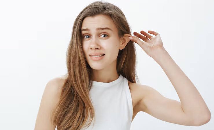 हैल्थ टिप्स: कानों से जुड़ी इन 5 गलत धारणाओं को सच मानते हैं लोग, जानिए सच्चाई