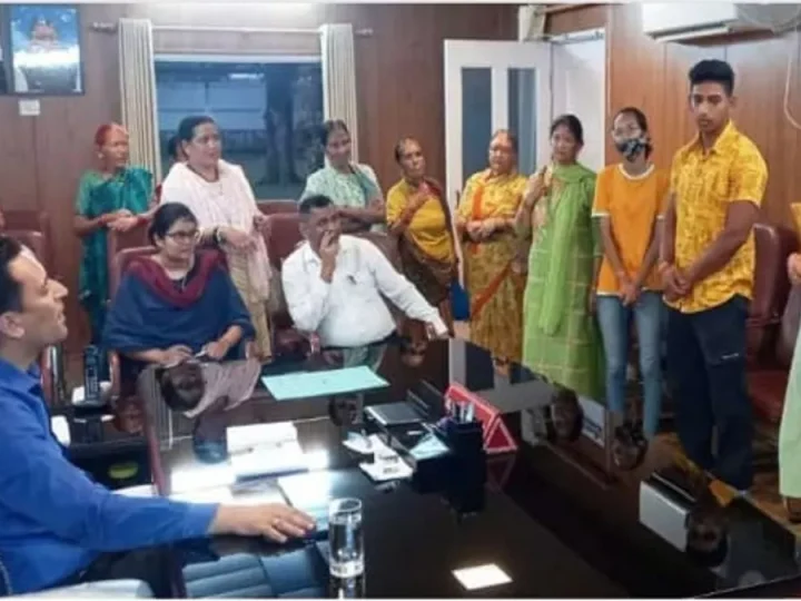 जन सुनवाई: आम लोगों से रूबरू हुए कमिश्नर दीपक रावत, शिकायतों का मौके पर ही किया समाधान 